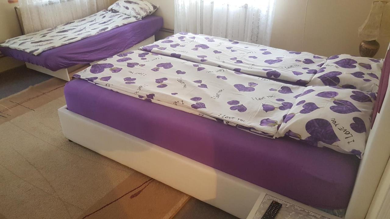 Amy Apartman 图兹拉 外观 照片